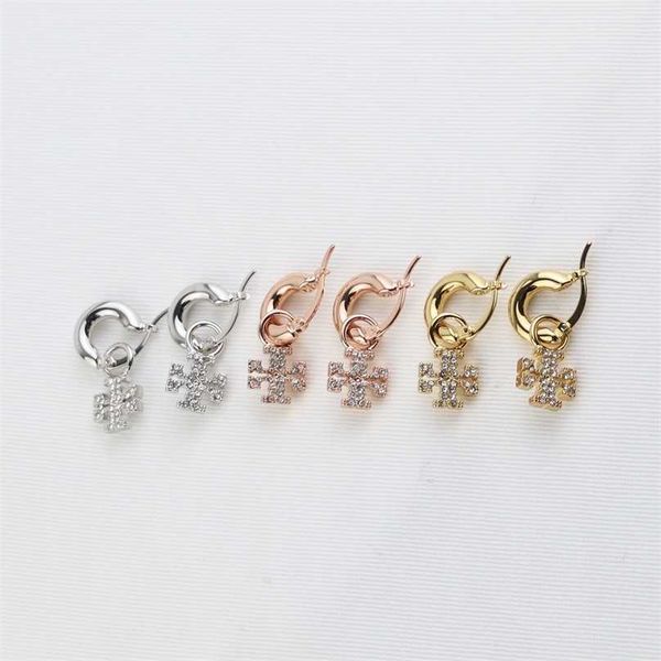 2023 designer new tidal letter inlaid with diamond temperament simple semicircular geometry c-shaped small fresh small delicate earrings gir, Silver
2023 designer new tidal letter inlaid with diamond temperament simple semicircular geometry c-shaped small fresh small delicate earrings gir, Silver