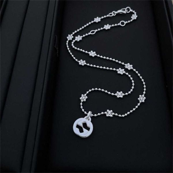 2023 designer new jewelry silver letter snowflake necklace minority personality fashion simple clavicle chain, Black
2023 designer new jewelry silver letter snowflake necklace minority personality fashion simple clavicle chain, Black