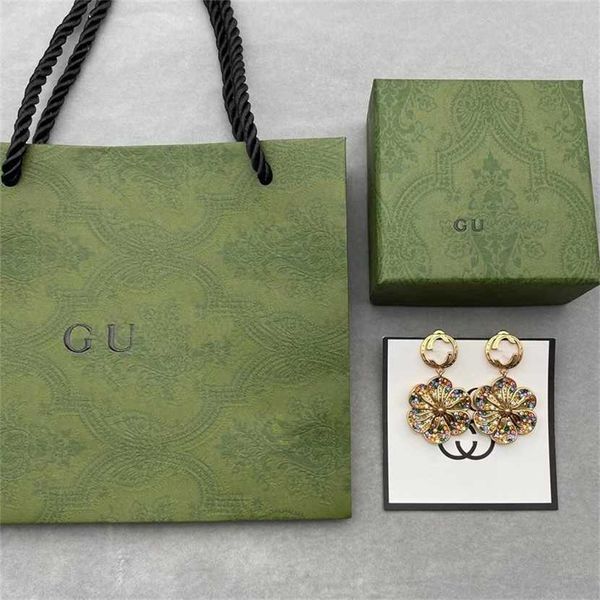2023 designer new jewelry earrings female flowers with color diamonds creative high-end atmosphere fashion versatile earrings, Golden
2023 designer new jewelry earrings female flowers with color diamonds creative high-end atmosphere fashion versatile earrings, Golden