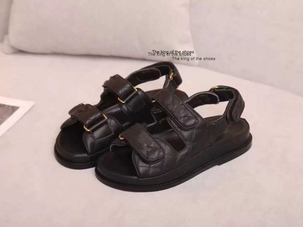 slipperswhite black 22c leather mules slides strap flats printed dad sandals hook and loop beach shoes imported sheepskin lining size 35-42
slipperswhite black 22c leather mules slides strap flats printed dad sandals hook and loop beach shoes imported sheepskin lining size 35-42