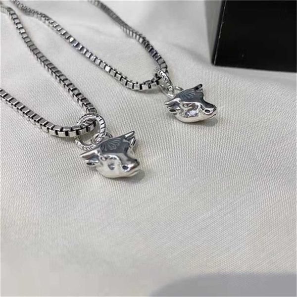 2023 designer new fashion jewelry gujia s925 fashion simple fengwang yibo pendant thai silver box chain couple necklace
2023 designer new fashion jewelry gujia s925 fashion simple fengwang yibo pendant thai silver box chain couple necklace