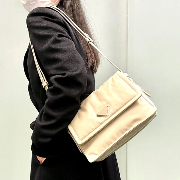 fashion brand luxury designer waterproof bag woman bags designer luxury handbags purses bages luxurys crossbody postman bag casual nylon wat
fashion brand luxury designer waterproof bag woman bags designer luxury handbags purses bages luxurys crossbody postman bag casual nylon wat