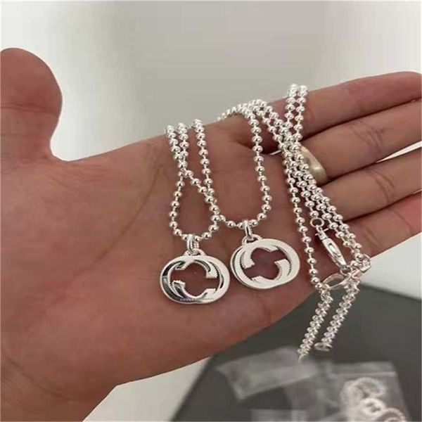 2023 designer new fashion jewelry gujia 925 silver double trend fresh letter shape pendant round bead sweater chain couple necklace
2023 designer new fashion jewelry gujia 925 silver double trend fresh letter shape pendant round bead sweater chain couple necklace