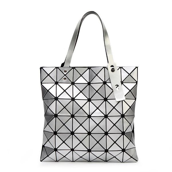 2021 new fashion women's bag sequin geometric lingge trend one shoulder portable japanese laser268l, Black;red
2021 new fashion women's bag sequin geometric lingge trend one shoulder portable japanese laser268l, Black;red