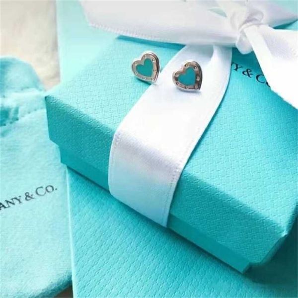 2023 designer new jewelry family's enamel blue heart-shaped silver simple love earrings net red with the same gift for lovers, Golden
2023 designer new jewelry family's enamel blue heart-shaped silver simple love earrings net red with the same gift for lovers, Golden