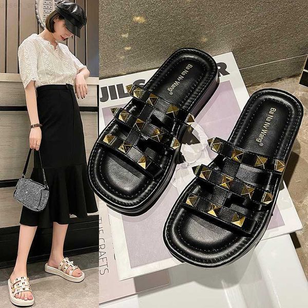 comfortable platform feminine slipper fashion pop rivet slipper muffin medium heel open-toe slipper for leisure outdoor beach 0318, Black
comfortable platform feminine slipper fashion pop rivet slipper muffin medium heel open-toe slipper for leisure outdoor beach 0318, Black