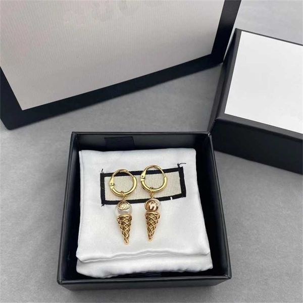 2023 designer new jewelry pearl earrings women's doubles classic simple ice cream shape side long earrings temperament versatile, Golden
2023 designer new jewelry pearl earrings women's doubles classic simple ice cream shape side long earrings temperament versatile, Golden