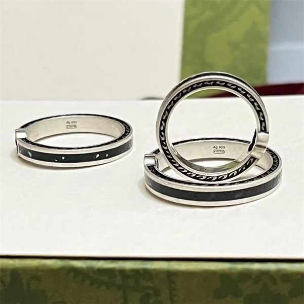 2023 designer new ujia black enamel interlocking double g narrow decorative ridge pattern ring, Silver
2023 designer new ujia black enamel interlocking double g narrow decorative ridge pattern ring, Silver