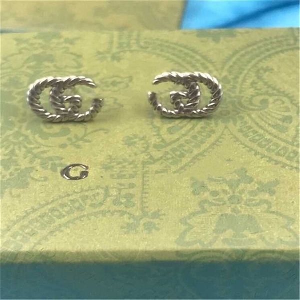 2023 designer new fashion jewelry gujia fashion classic double letter twist flower piping net red temperament female personality 925 silver, Golden
2023 designer new fashion jewelry gujia fashion classic double letter twist flower piping net red temperament female personality 925 silver, Golden