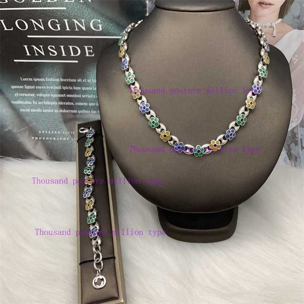 2023 designer new gujia new enamel flower simple personality necklace bracelet fashion jewelry, Silver
2023 designer new gujia new enamel flower simple personality necklace bracelet fashion jewelry, Silver
