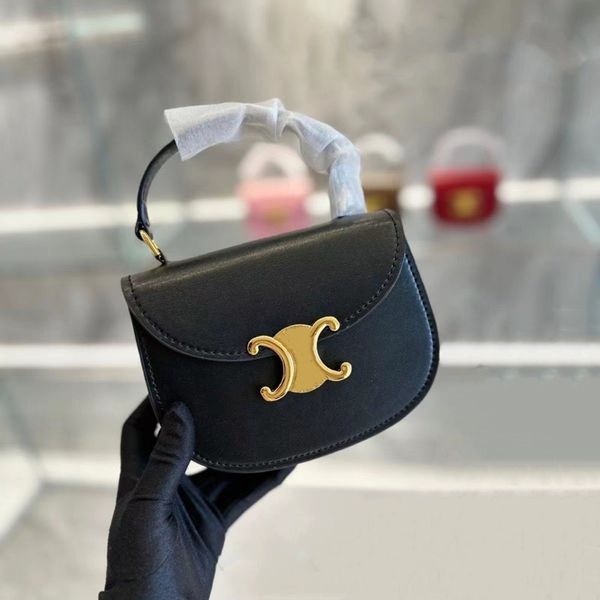 fashion brand one shoulder cross-body saddles bag women's mini handbag purse high-end leather design all-match casual semi-round hand b
fashion brand one shoulder cross-body saddles bag women's mini handbag purse high-end leather design all-match casual semi-round hand b