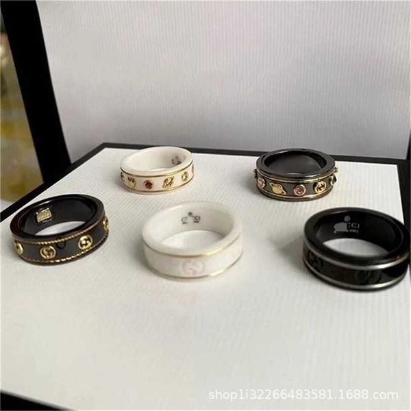 2023 designer new fashion jewelry 925 double letter black and white ceramic bee planet color diamond love couple ring, Silver
2023 designer new fashion jewelry 925 double letter black and white ceramic bee planet color diamond love couple ring, Silver