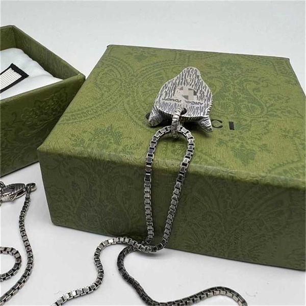 2023 designer new fashion jewelry gujia fashion domineering double wolf head pendant necklace an old trend, Silver
2023 designer new fashion jewelry gujia fashion domineering double wolf head pendant necklace an old trend, Silver