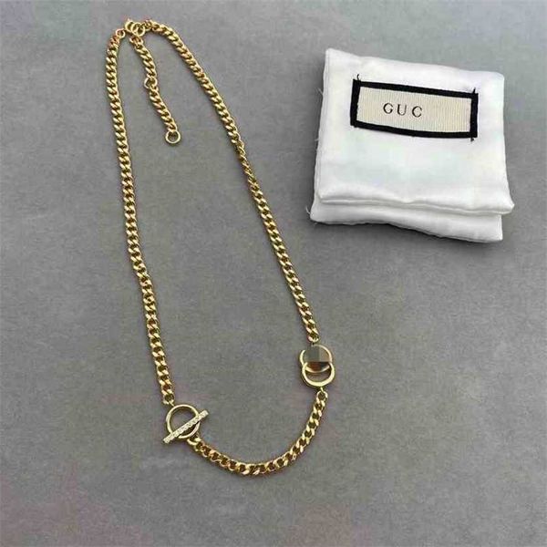 2023 designer new family gujia double letter diamond buckle hollow stitching women's net red same version necklace, Silver
2023 designer new family gujia double letter diamond buckle hollow stitching women's net red same version necklace, Silver