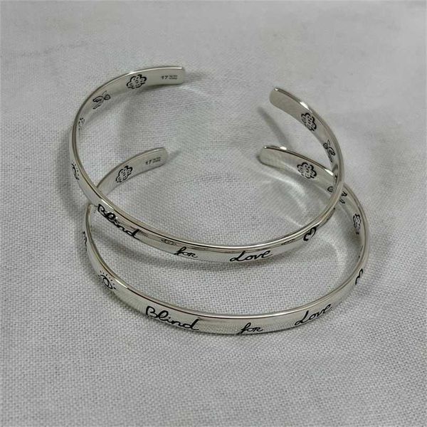 2023 designer new jewelry gu fearless double eye heart bird flower and phrase love series bracelet, Black
2023 designer new jewelry gu fearless double eye heart bird flower and phrase love series bracelet, Black