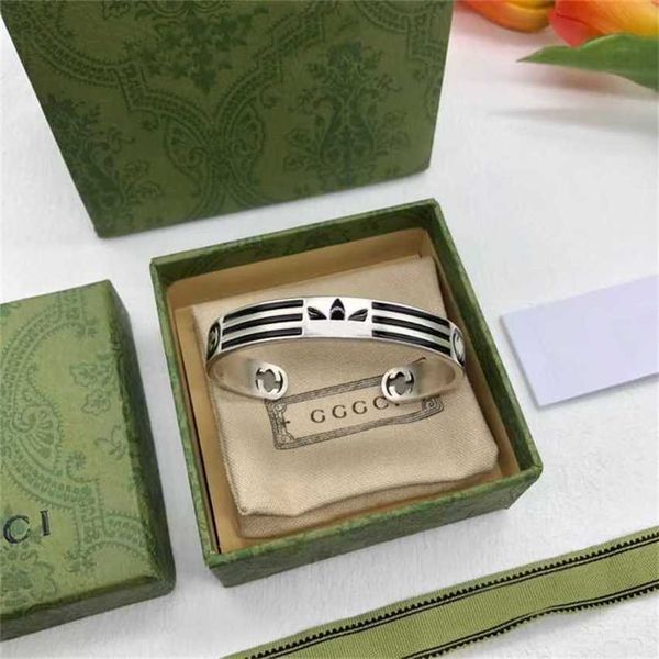 2023 designer new jewelry double middle ancient stripe letter open bracelet for men and women, Black
2023 designer new jewelry double middle ancient stripe letter open bracelet for men and women, Black
