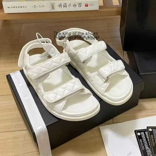 slippersplatform dad shoes sandals calf leather quilted buckle caviar slippers luxury chain buckle hook loop cool slides designers hoop loop, Black
slippersplatform dad shoes sandals calf leather quilted buckle caviar slippers luxury chain buckle hook loop cool slides designers hoop loop, Black