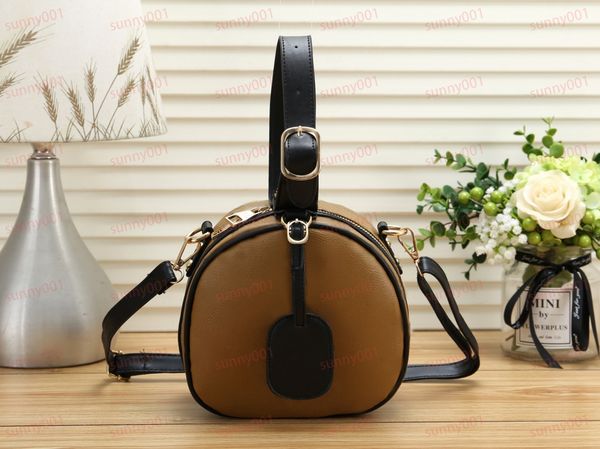 designer brand round bag crossbody bag luxury handbags fashion casual women circular cake shape tote vintage premium camera bags
designer brand round bag crossbody bag luxury handbags fashion casual women circular cake shape tote vintage premium camera bags