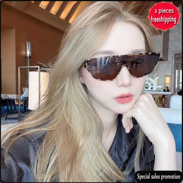 brand design sunglasses 2023cl's new fashion to-ad integrated glass net red ins same 40185 uv400 high quality, White;black
brand design sunglasses 2023cl's new fashion to-ad integrated glass net red ins same 40185 uv400 high quality, White;black