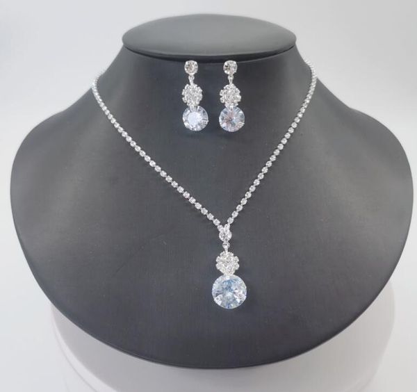 superior quality pendant earring suit inlaid shiny austria crystal earring non fading twinkle bridal neklace chain adjustable length necklac, Silver
superior quality pendant earring suit inlaid shiny austria crystal earring non fading twinkle bridal neklace chain adjustable length necklac, Silver