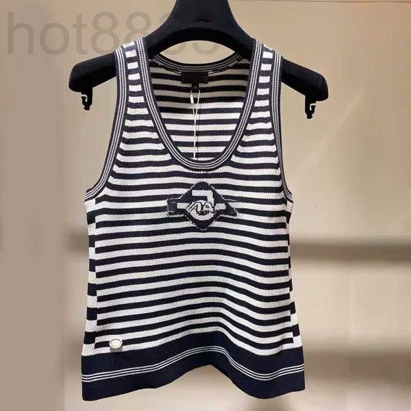 women's tanks & camis designer u-neck 5 # striped knitted vest for women in early spring 2023 new slim fitting elastic suspender bottom, White
women's tanks & camis designer u-neck 5 # striped knitted vest for women in early spring 2023 new slim fitting elastic suspender bottom, White