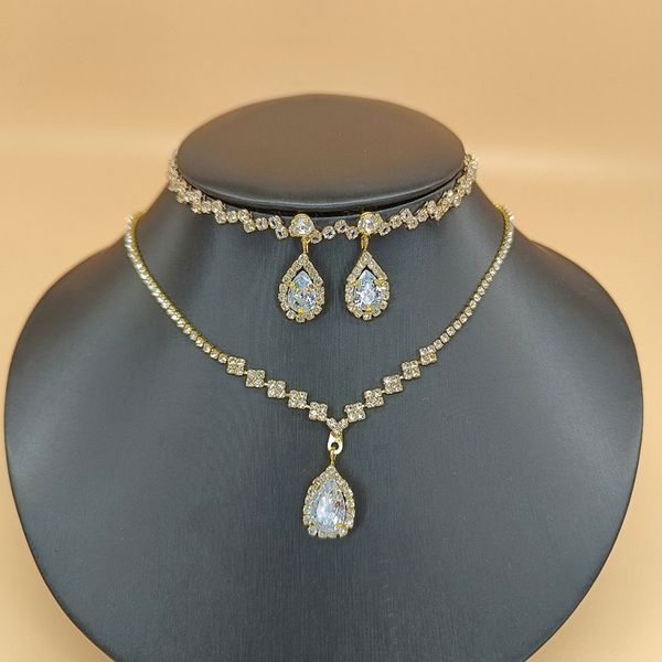 new style necklace pendant earring suit inlaid shiny austria crystal earring use tide elements twinkle bridal neklace chain superior quality, Silver
new style necklace pendant earring suit inlaid shiny austria crystal earring use tide elements twinkle bridal neklace chain superior quality, Silver