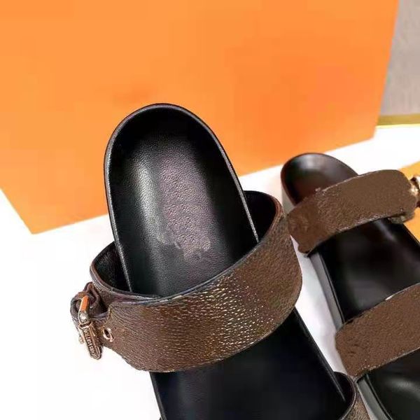 women designer slippers transparent pvc jelly lady letter printed luxury summer sandals comfortable flip flops size 35-42 sore, Black
women designer slippers transparent pvc jelly lady letter printed luxury summer sandals comfortable flip flops size 35-42 sore, Black