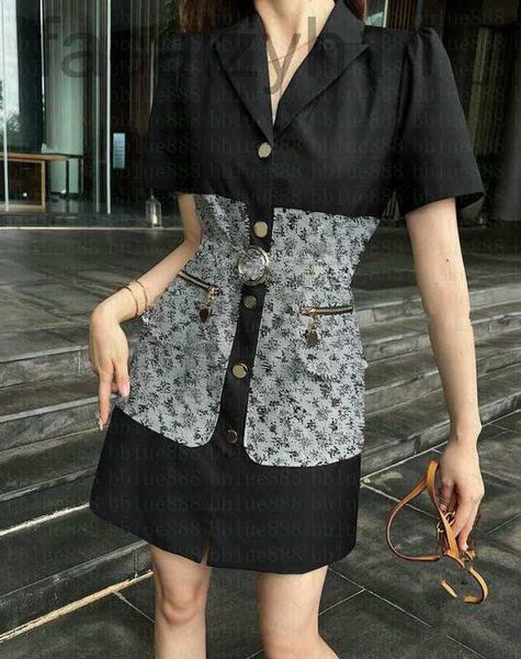 designer women's suit dress floral fabric stitching decoration design/matching with own cloth belt/fine workmanship/two-color three-siz, Black
designer women's suit dress floral fabric stitching decoration design/matching with own cloth belt/fine workmanship/two-color three-siz, Black