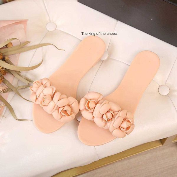 wear small fragrant camellia jelly slippers beach shoes versatile non-slip word, Black
wear small fragrant camellia jelly slippers beach shoes versatile non-slip word, Black