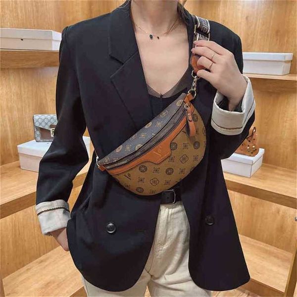 handbag 2023 new bag popular women and splicing shoulder messenger texture trend chest
handbag 2023 new bag popular women and splicing shoulder messenger texture trend chest
