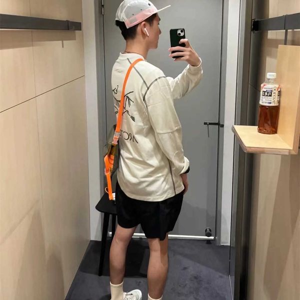 bird long-sleeved t-shirt for men and women with loose round neck couple fashion label, White;black
bird long-sleeved t-shirt for men and women with loose round neck couple fashion label, White;black