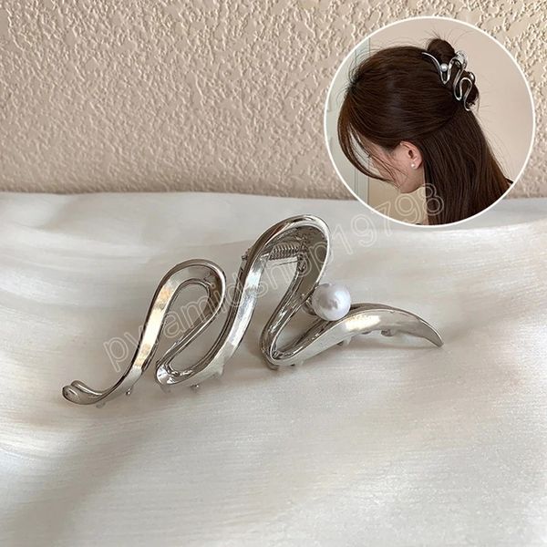 women metal hair claw silver hollow hair clips elegant simple irregular ponytail claw fashion ornament hair accessories, Slivery;white
women metal hair claw silver hollow hair clips elegant simple irregular ponytail claw fashion ornament hair accessories, Slivery;white
