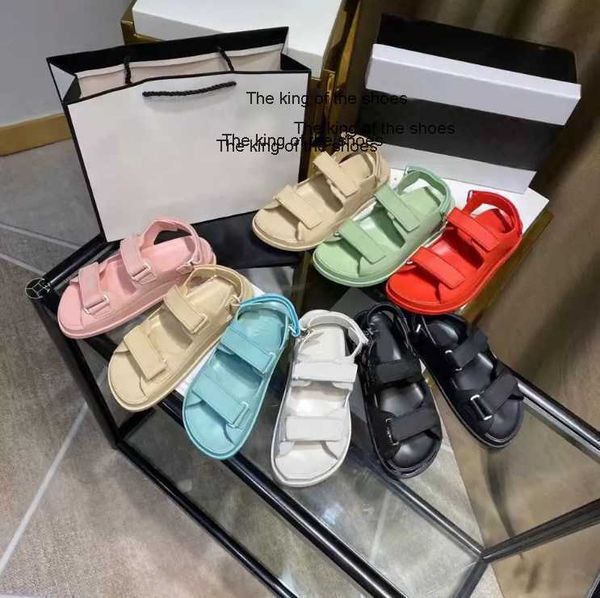 slippersbuckle sandals dad sandals leather chain gold women slippers crystal calf quilted platform summer beach slipper with box, Black
slippersbuckle sandals dad sandals leather chain gold women slippers crystal calf quilted platform summer beach slipper with box, Black