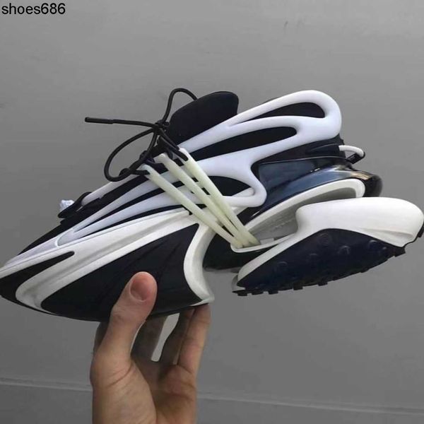 2022 new balman shaped heel spacecraft shoes men's and women's couple shoes shock absorbing sports casual fashion shoes, Black
2022 new balman shaped heel spacecraft shoes men's and women's couple shoes shock absorbing sports casual fashion shoes, Black