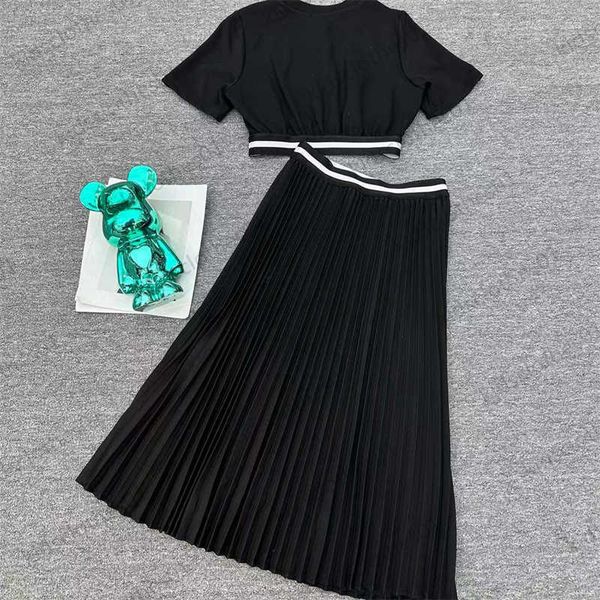 summer two piece dress front metal triangle logo decoration crewneck short sleeves t-shirt high waist mid-length style pleated skirt two pie, White
summer two piece dress front metal triangle logo decoration crewneck short sleeves t-shirt high waist mid-length style pleated skirt two pie, White