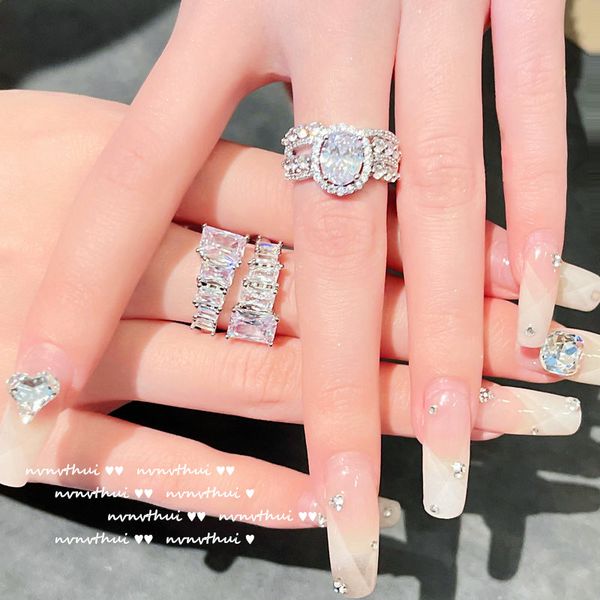 designer princess crown jewel ring plated with 18k gold pigeon egg zircon geometric ring set, Silver
designer princess crown jewel ring plated with 18k gold pigeon egg zircon geometric ring set, Silver