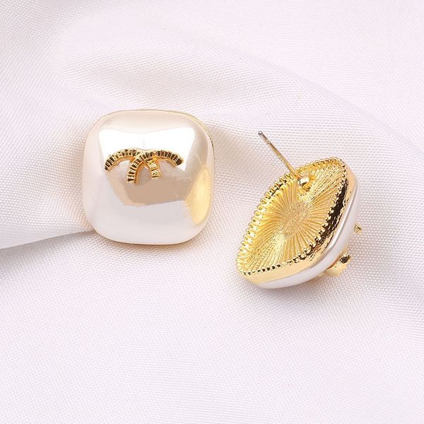 classic pearl diamond charm letter v earrings titanium steel designer for women stud luxury jewlery love hoop gifts woman girl gold silver g, Golden
classic pearl diamond charm letter v earrings titanium steel designer for women stud luxury jewlery love hoop gifts woman girl gold silver g, Golden