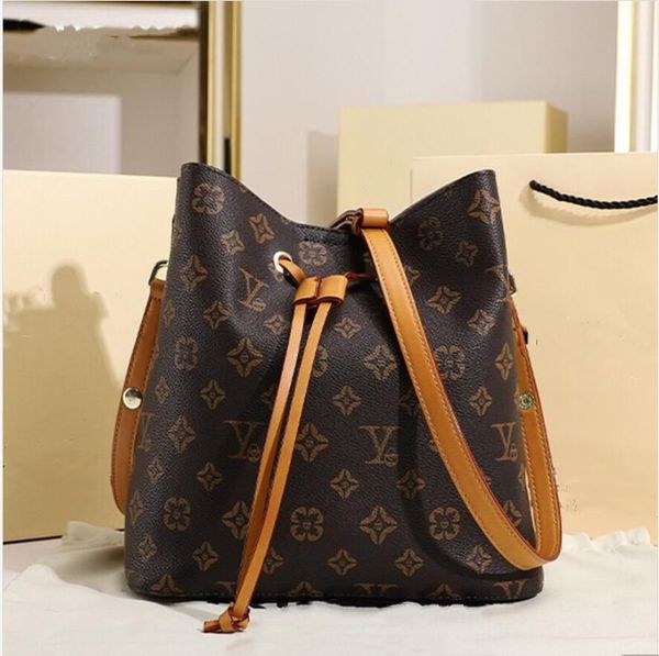 classic style women's bucket shoulder bags crossbody bag leather handbags adjustable strap new fashion bags purse classic totes designe
classic style women's bucket shoulder bags crossbody bag leather handbags adjustable strap new fashion bags purse classic totes designe