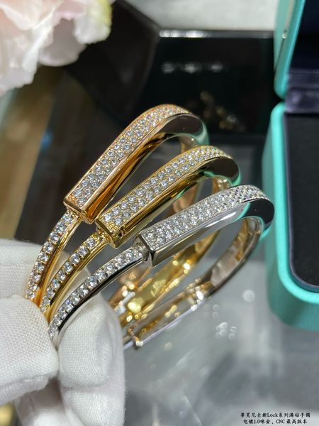 love bracelet designer jewelry gold cuff screw carti bracelets screwdriver bangles titanium steel belcher silver 4cz for womens mens party g, Golden;silver
love bracelet designer jewelry gold cuff screw carti bracelets screwdriver bangles titanium steel belcher silver 4cz for womens mens party g, Golden;silver