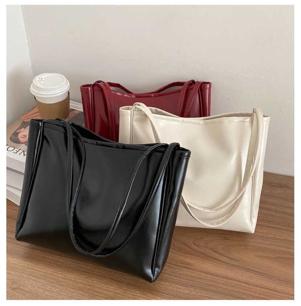 woman autumn new tote handbags temperament large capacity shoulder bags casual vintage lovely pendant bags made of leather 230308
woman autumn new tote handbags temperament large capacity shoulder bags casual vintage lovely pendant bags made of leather 230308