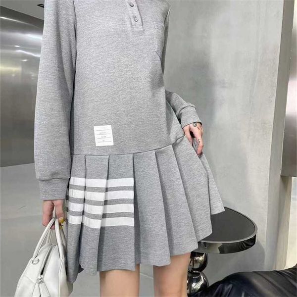 80% off factory outlet online autumn new style flocked back collar pleated dress women's loose dress, Black;gray
80% off factory outlet online autumn new style flocked back collar pleated dress women's loose dress, Black;gray