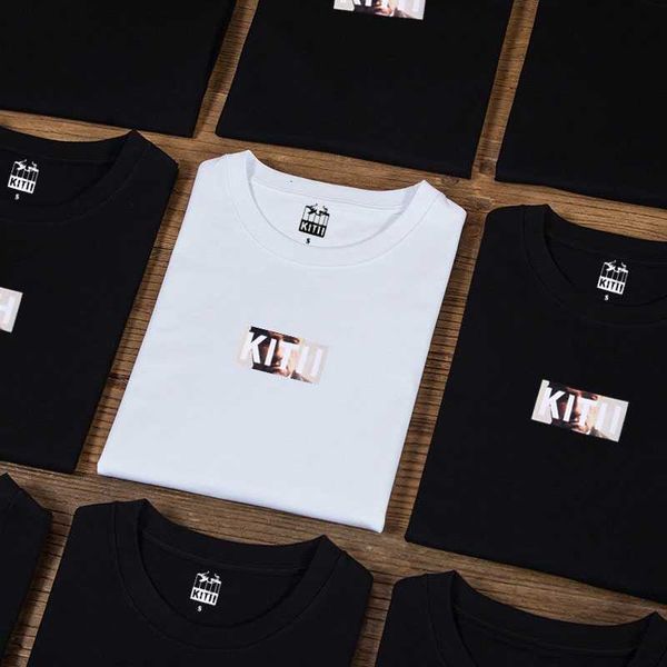 men's t-shirts and women caual thirt spring summer breathable bet quality 2022 kith godfather fahion t shirt 1 1 women vintage tee hip-, White;black
men's t-shirts and women caual thirt spring summer breathable bet quality 2022 kith godfather fahion t shirt 1 1 women vintage tee hip-, White;black