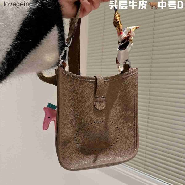 designer bag layer evelynbag bags women's totes bucket 2023 cow high end with lychee pattern h hollow out single shoulder cross with op
designer bag layer evelynbag bags women's totes bucket 2023 cow high end with lychee pattern h hollow out single shoulder cross with op