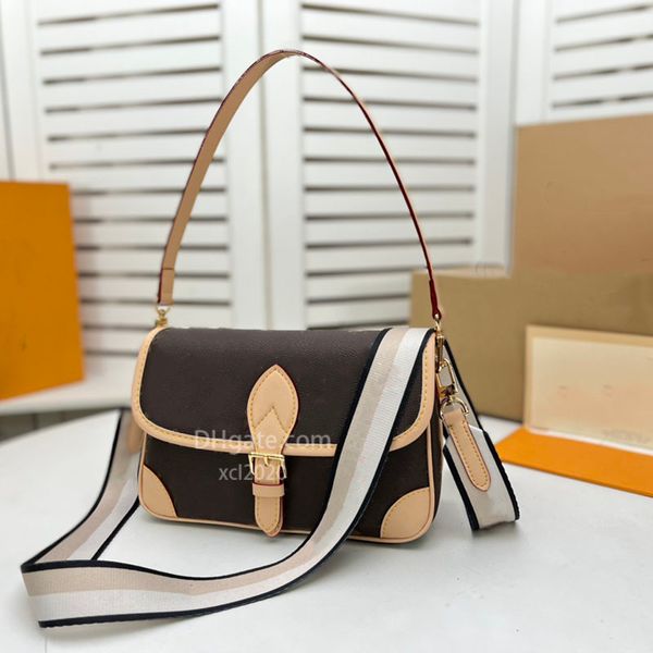 bag handbag women sale discount genuine leather match pattern date code serial number shoulder damier letters plaid, Black;red
bag handbag women sale discount genuine leather match pattern date code serial number shoulder damier letters plaid, Black;red