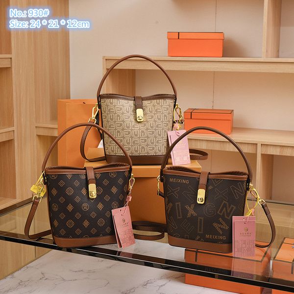 Factory wholesale ladies shoulder bags 3 colors belt decoration retro bucket bag street popular printed backpack gold buckle women fashion handbag, Brown-letter-930#
Factory wholesale ladies shoulder bags 3 colors belt decoration retro bucket bag street popular printed backpack gold buckle women fashion handbag, Brown-letter-930#