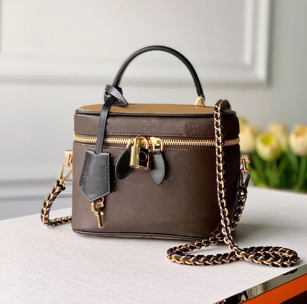 fashion ladies cosmetic bag classic poker pattern woman makeup box leather chain messenger wrap shoulder bags m45165 elegant and practical
fashion ladies cosmetic bag classic poker pattern woman makeup box leather chain messenger wrap shoulder bags m45165 elegant and practical