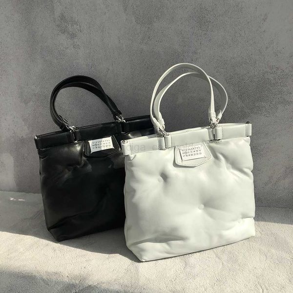 margiela margila style niche mm6 women's handbag sheepskin one-shoulder messenger bag cloud pillow bag
margiela margila style niche mm6 women's handbag sheepskin one-shoulder messenger bag cloud pillow bag