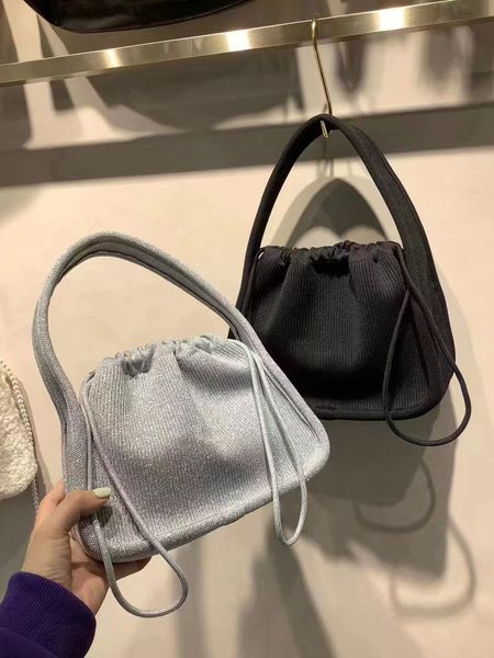 fashion alexander crossbody bag large capacity strapping open hand knitted woven stereo logo luxury designer bag 24cm
fashion alexander crossbody bag large capacity strapping open hand knitted woven stereo logo luxury designer bag 24cm