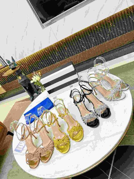2023 famous designer women's sandals women's slings pointed toe high heel buckle details women party wedding stiletto heels eu35-4, Black
2023 famous designer women's sandals women's slings pointed toe high heel buckle details women party wedding stiletto heels eu35-4, Black