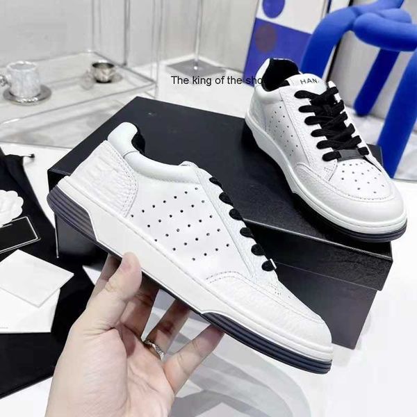 shoes little fragrant panda shoes new style board shoes round head thick sole color contrast casual shoes lace up letter sports small white, Black
shoes little fragrant panda shoes new style board shoes round head thick sole color contrast casual shoes lace up letter sports small white, Black